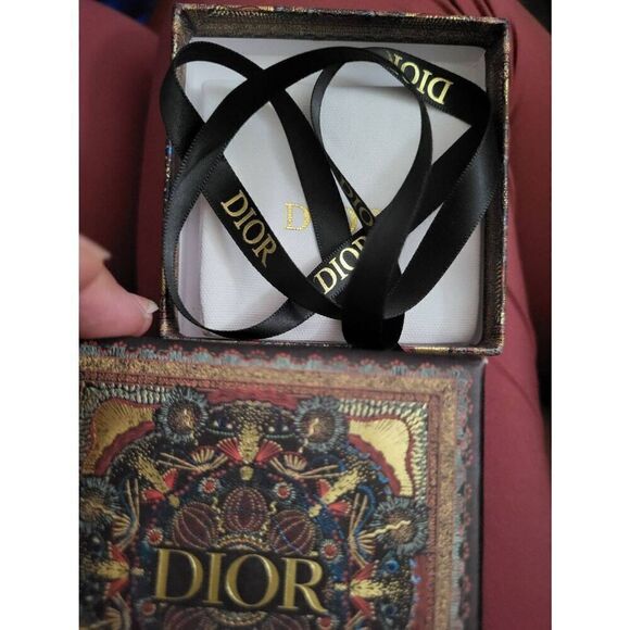 All inclusive Dior gift box+container+ ribbon - Picture 4 of 6